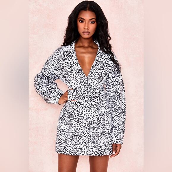 NWT House Of CB Black & White Animal Printed Satin Blazer Dress Womens Size L - Picture 4 of 11